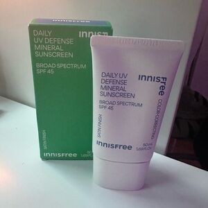 Innis Daily UV Defense Mineral Sunscreen - White
